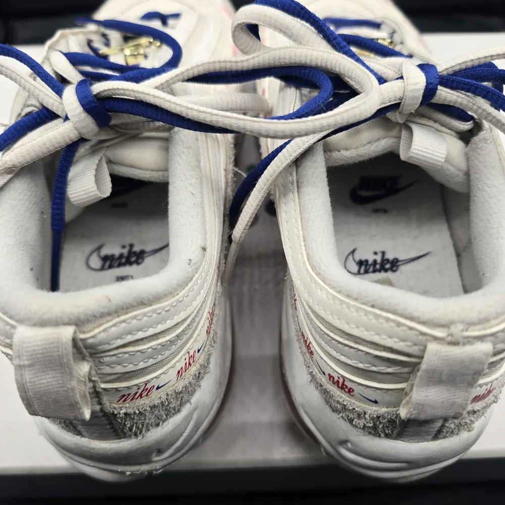 Nike White and Blue Sneakers with Red‎ Accents